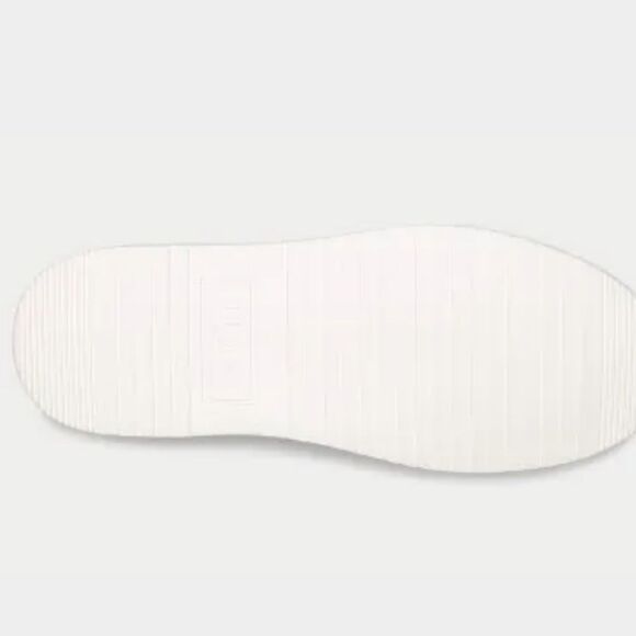 Ugg Alameda Chelsea Sneaker- Black - Picture 6 of 11